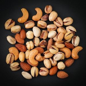 مكسرات مشكل مع حب 500 غرام