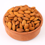 لوز ني 500 غرام